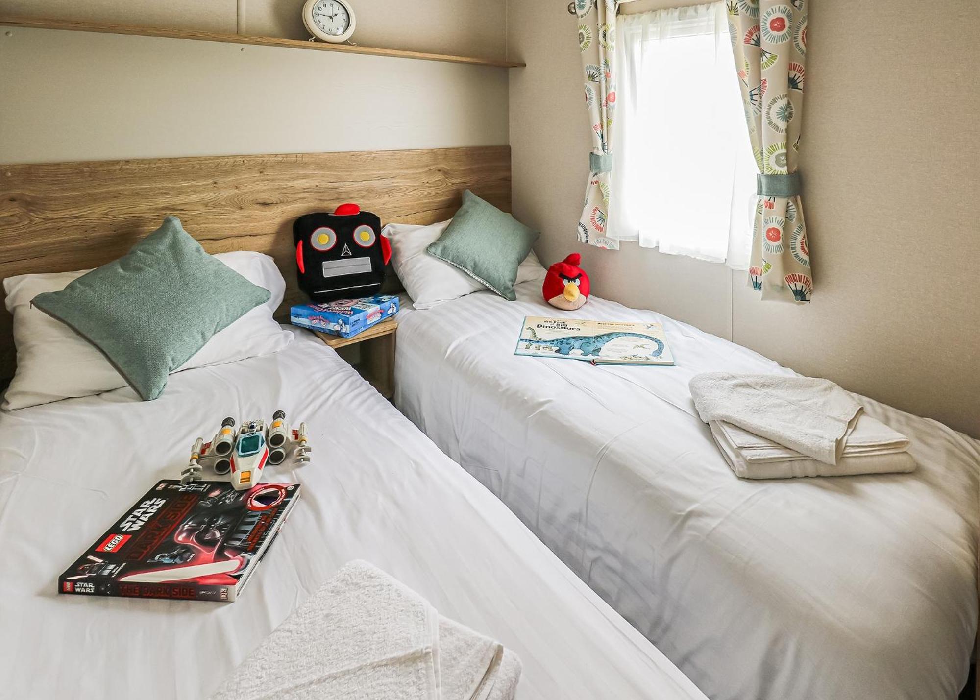 Waters Edge Leisure Park Hotel Cardigan Kültér fotó