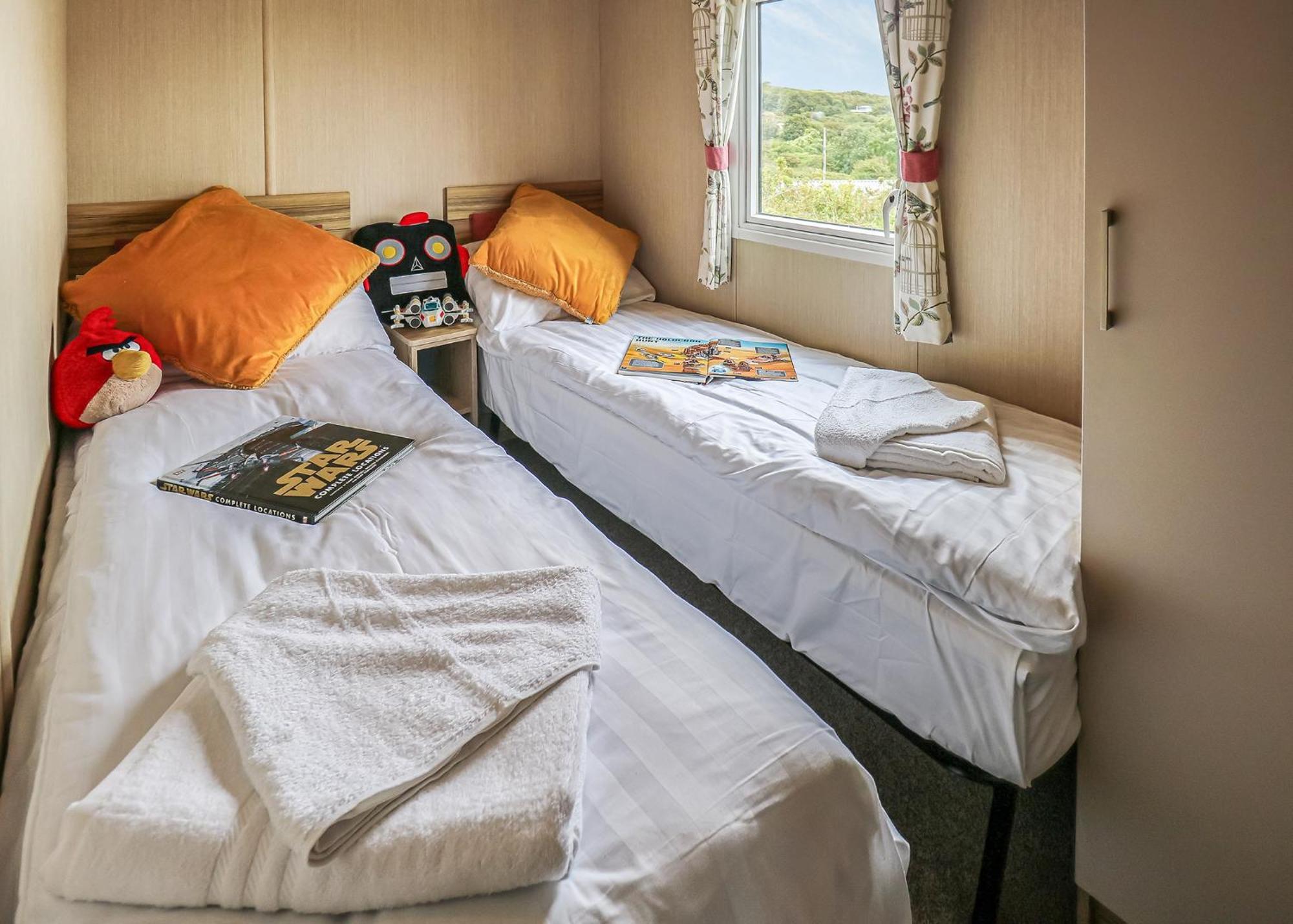 Waters Edge Leisure Park Hotel Cardigan Kültér fotó
