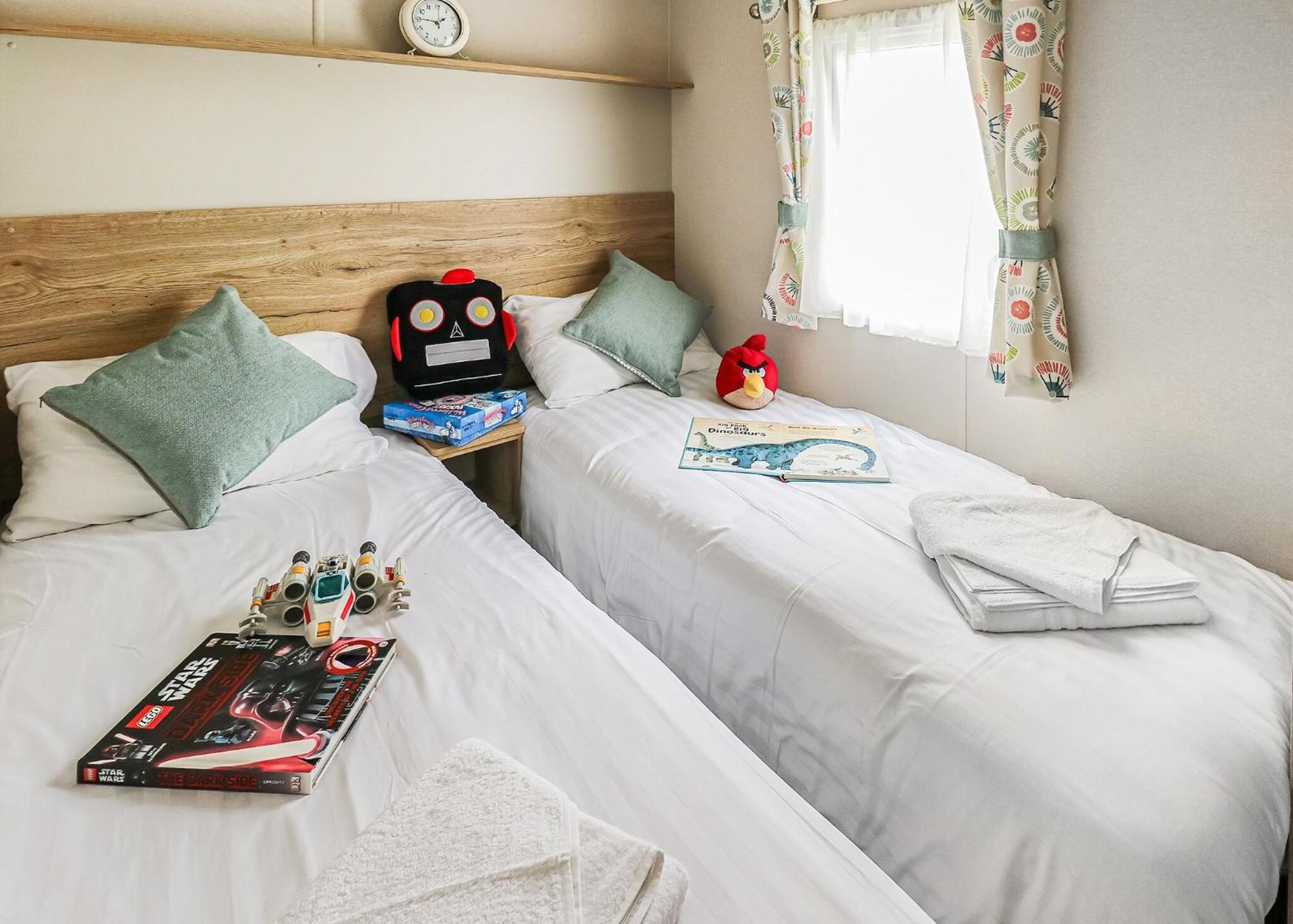 Waters Edge Leisure Park Hotel Cardigan Kültér fotó